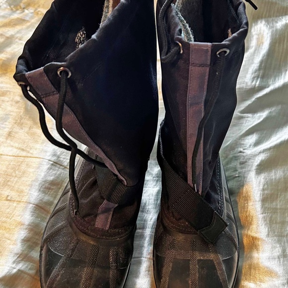 BOOTS, SNOWMOBILE, MID-CALF, ARCTIC CAT, SZ 9 MADE IN CANADA, WITH INSULATING - Picture 2 of 10